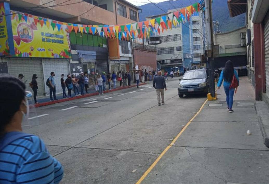 Golpe al bolsillo: En Mérida subieron el pasaje del transporte público y no hay billetes cómo pagarlo