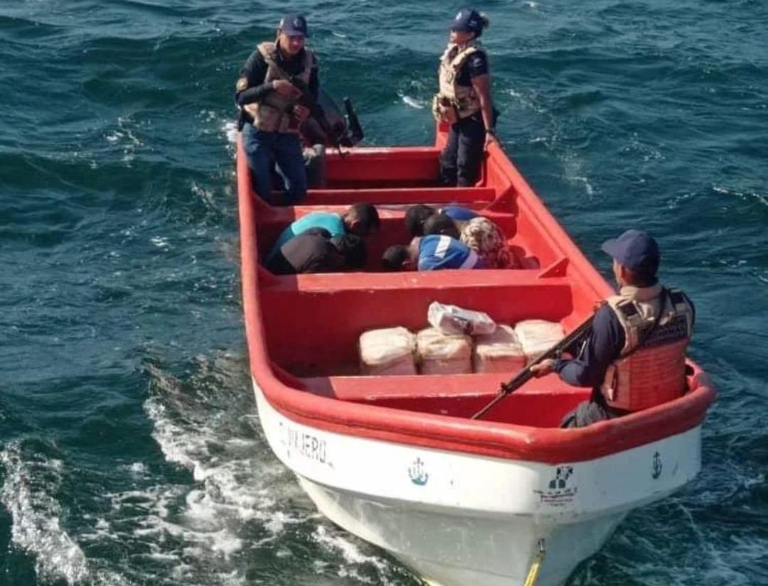Interceptaron embarcación con 150 paneles de marihuana en las costas entre Sucre y Anzoátegui