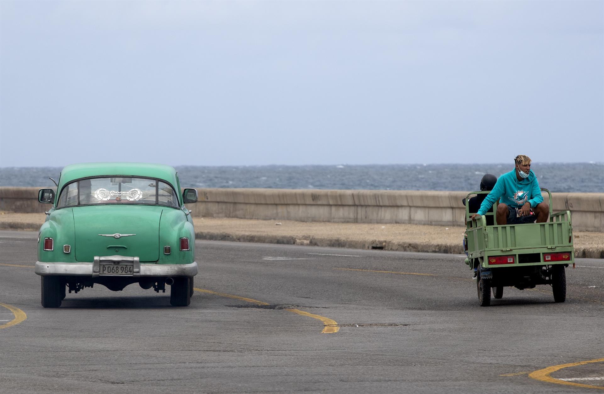 La falta de gasolina en Cuba empeora y las colas son cada vez más grandes