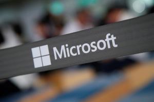 Microsoft sufre caída a nivel mundial que afecta a correo y aplicaciones