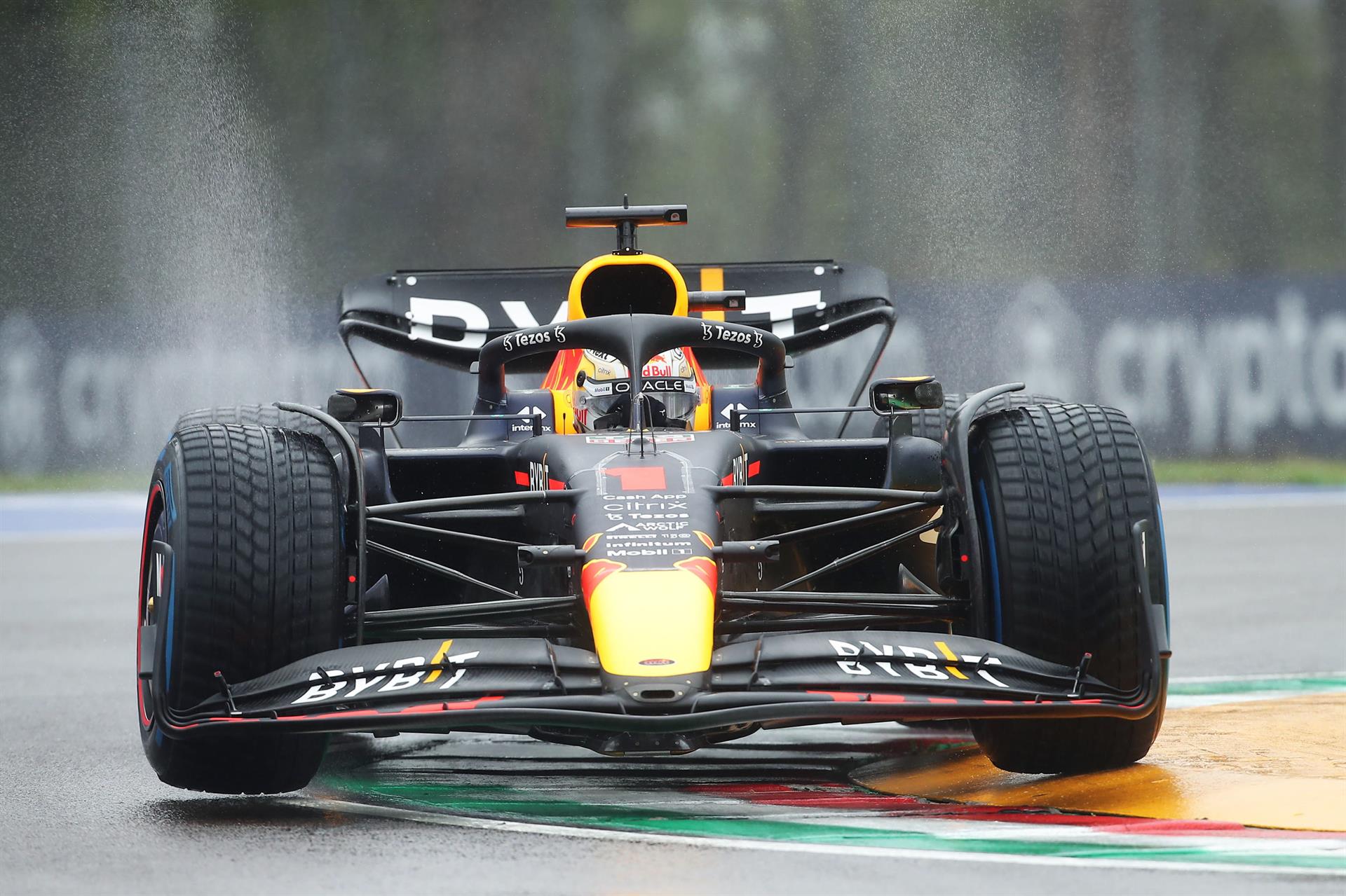 Verstappen y Red Bull, a la caza de Ferrari en estreno del GP de Miami de F1