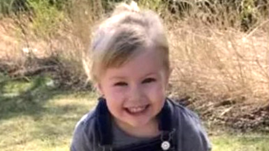 Su cuerpo flotaba en la piscina: Niña de dos años fue violada y asesinada en hotel de Oklahoma