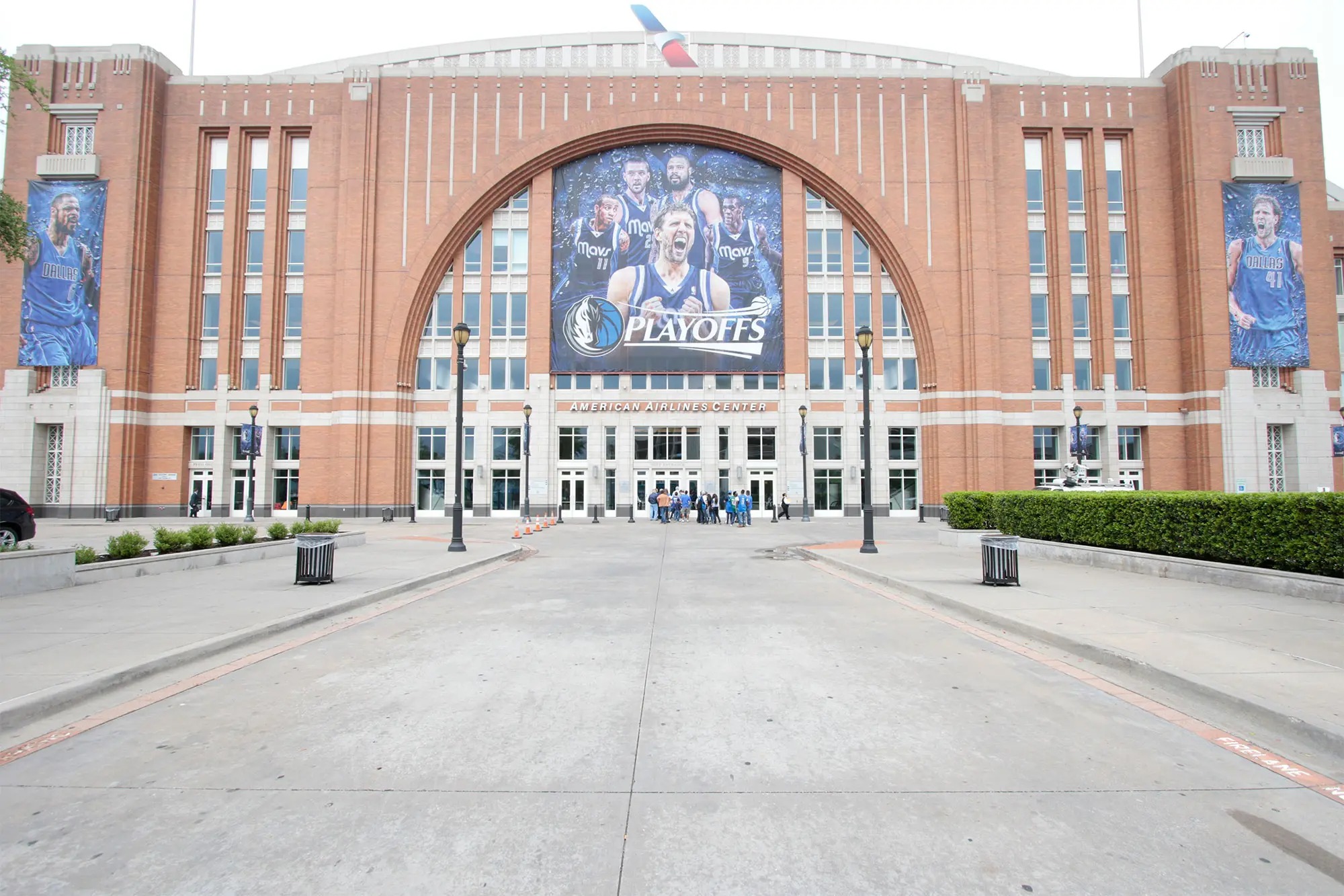 Tardaron 10 días en encontrar a una niña traficada en pleno juego de los Dallas Mavericks