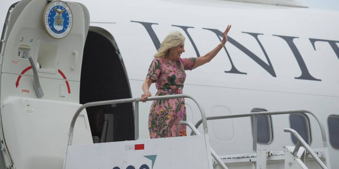 Jill Biden partió a España para participar en la cumbre de la Otan