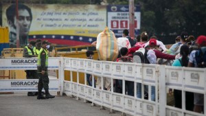 Colombia establecerá mecanismos para “darle duro” al contrabando en la frontera con Venezuela