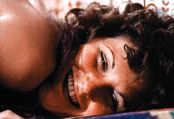 Porno, droga y cristianismo: la intensa vida de Linda Lovelace, protagonista de “Garganta profunda”