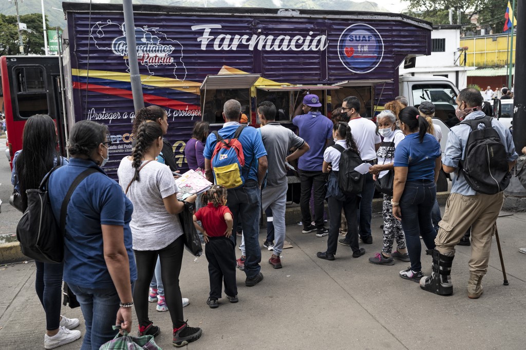 El mercado farmacéutico de Venezuela cayó casi un 17 % en abril, según la industria