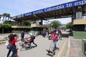 Venezuela y Colombia anuncian que la frontera será reabierta y los vuelos restablecidos