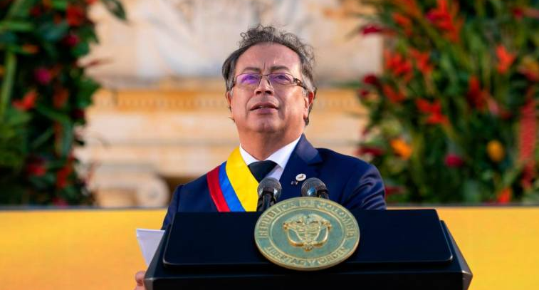 Los diez compromisos que Gustavo Petro ha prometido durante su investidura