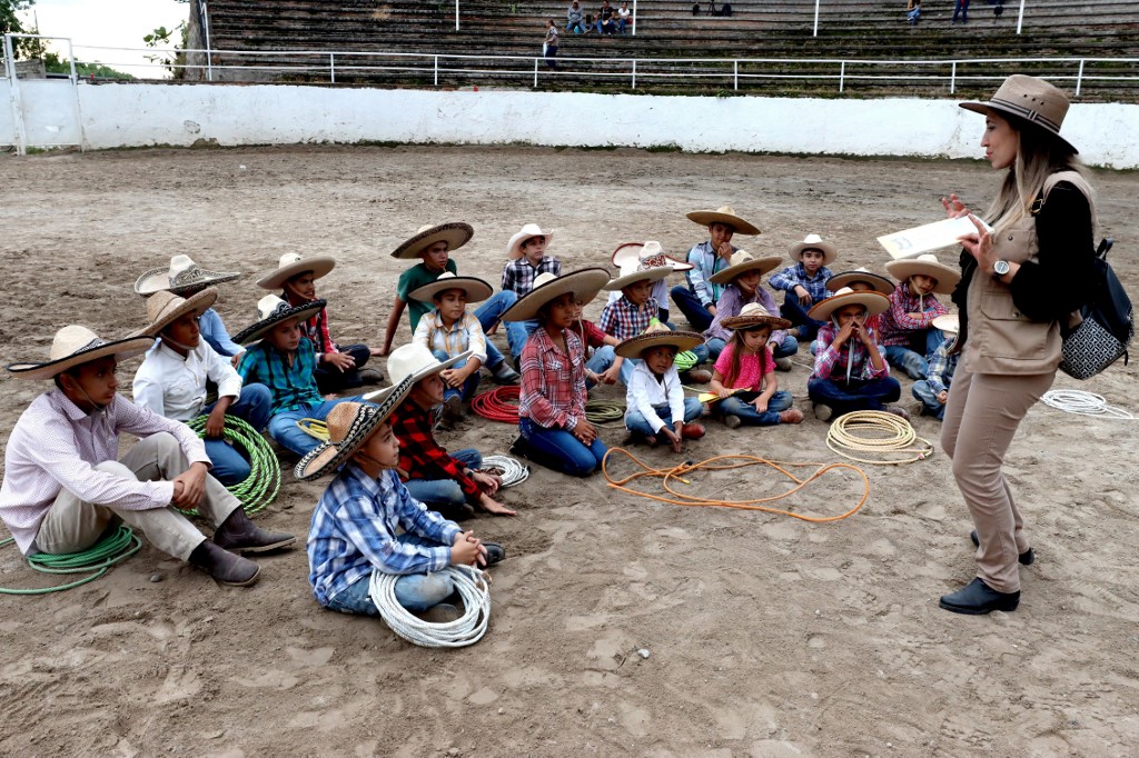 Escuelas de charrería: el arte de dominar lazos y bestias crece en México (Fotos)