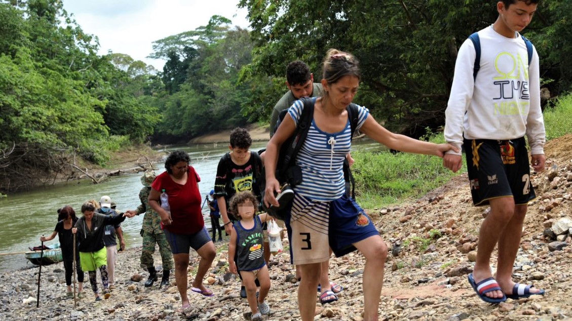Panamá anuncia un gran despliegue militar para detener la crisis migratoria en el Darién (VIDEOS)