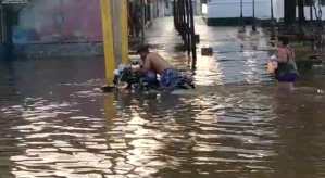 Margarita: Fuertes lluvias y drenajes tapados ocasionaron inundaciones en Juan Griego