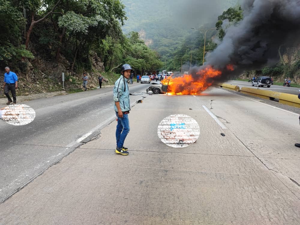 Imágenes sensibles: Impactante accidente en Carabobo dejó tres heridos y una persona calcinada