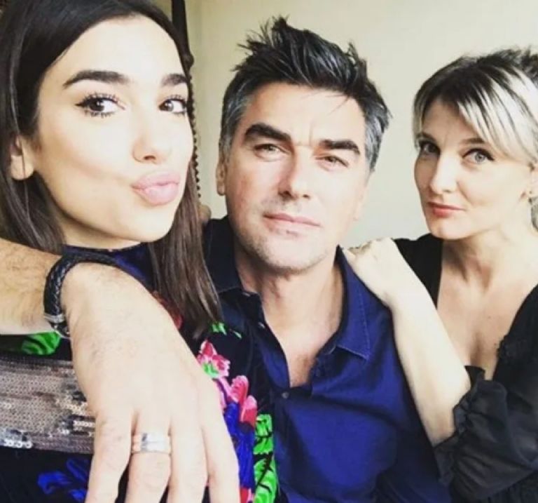 VIDEO: TikToker descubrió que su mamá es amiga de los padres de Dua Lipa y así reaccionó