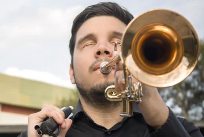 ¡Orgullo nacional! Daniel Coronado cautivó en el Festival Internacional de la Canción y se alzó como ganador