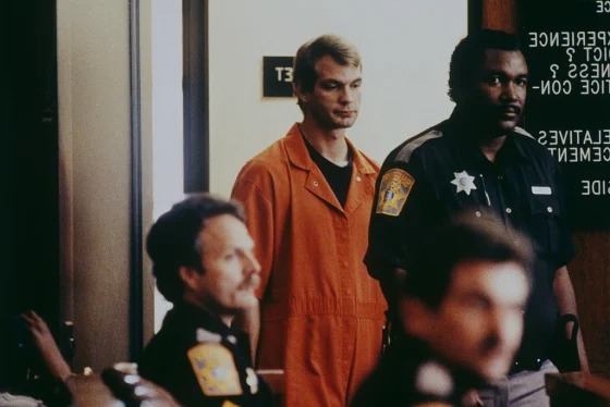 Retiraron de la venta disfraz de Jeffrey Dahmer para Halloween