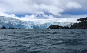 Glaciar de la Antártida se derrite a más de 70 mil millones de toneladas por año