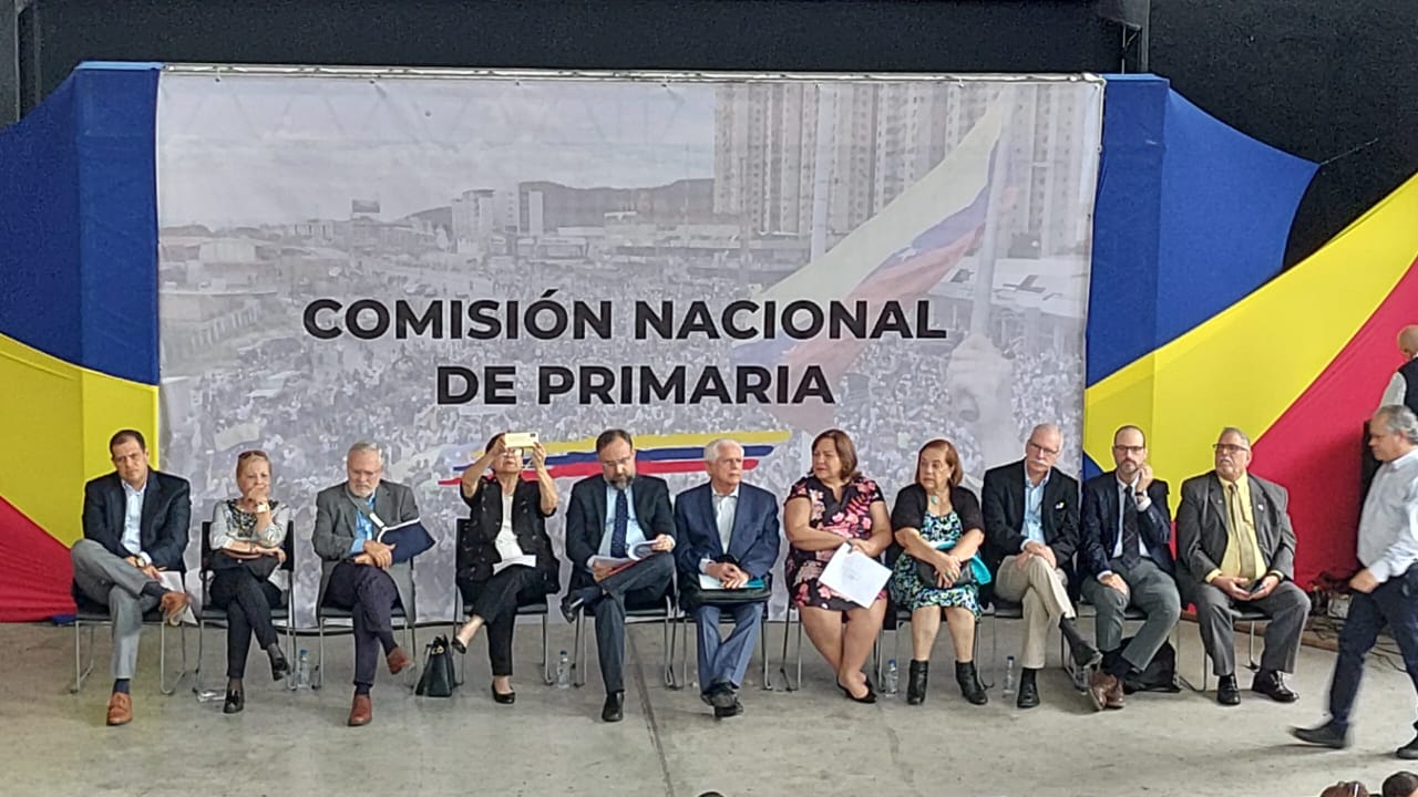 Sigue EN VIVO por lapatilla  el acto de instalación de la Comisión de Primarias de la Plataforma Unitaria