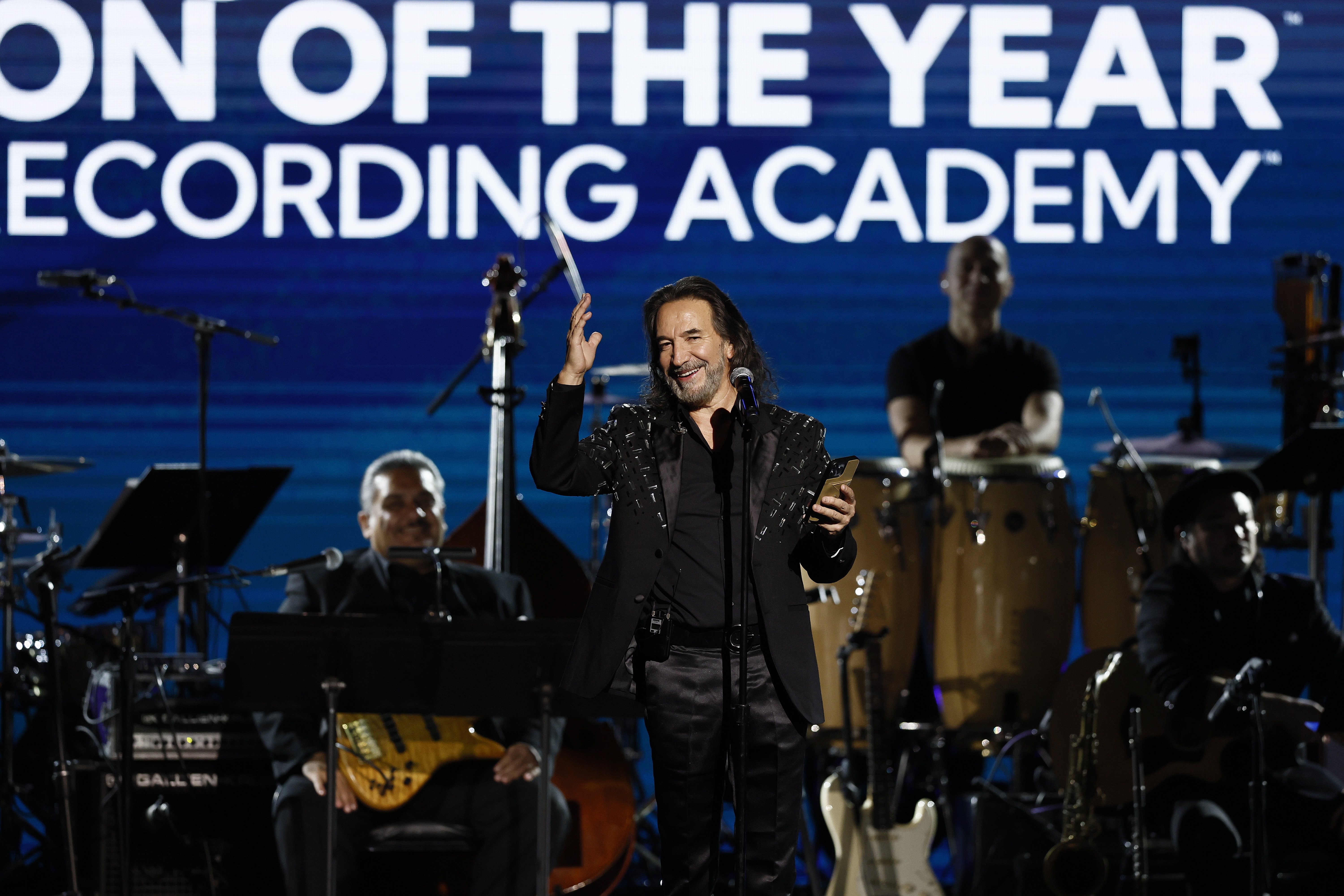 “Leyenda viviente”: artistas festejan a Marco Antonio Solís en antesala a Grammy Latinos (FOTOS)