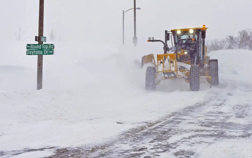 Fuertes nevadas en noreste de EEUU dejan a miles en completa oscuridad