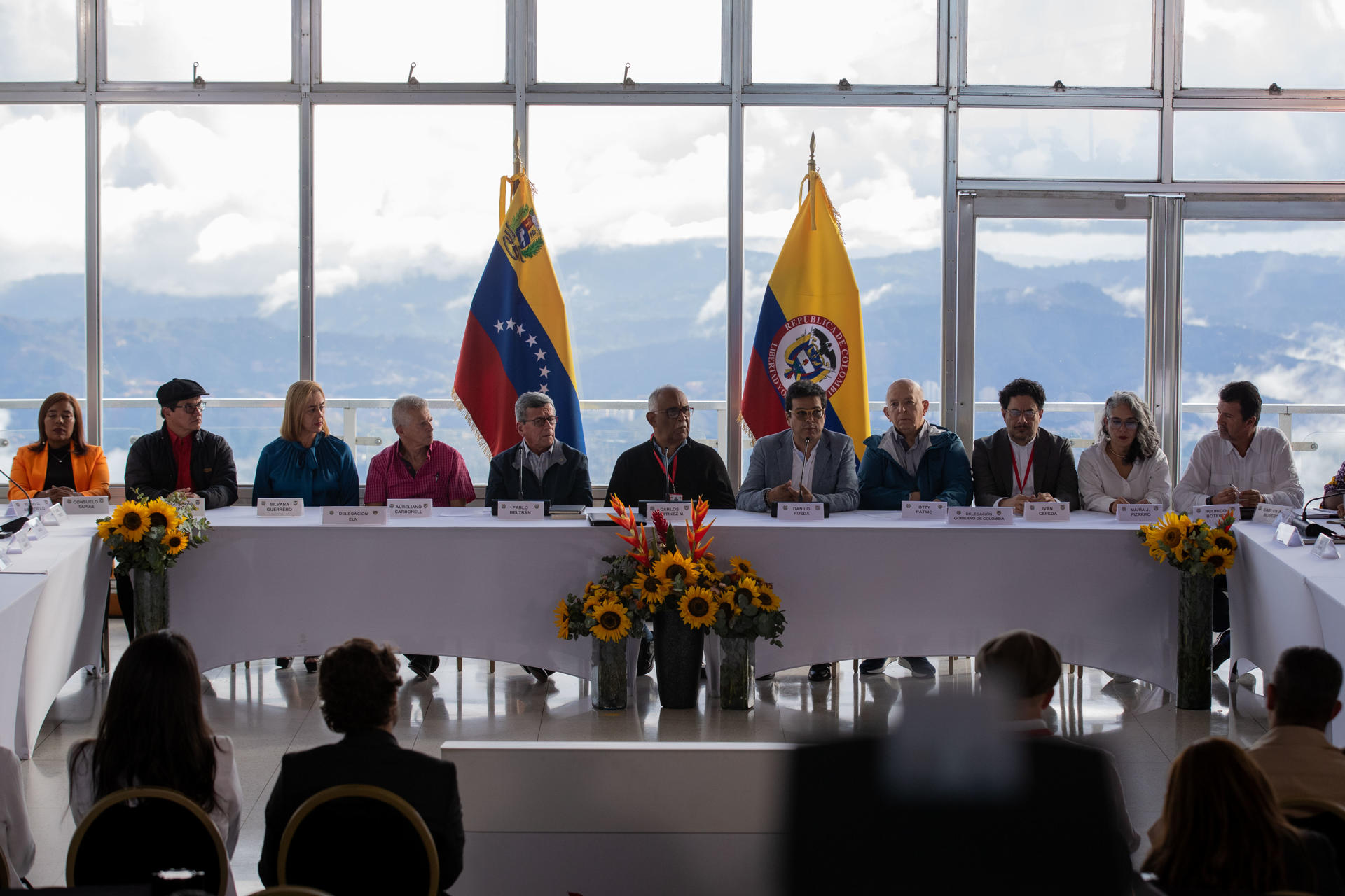 Gobierno de Petro y ELN tendrán “reunión extraordinaria” en Venezuela el #17Ene