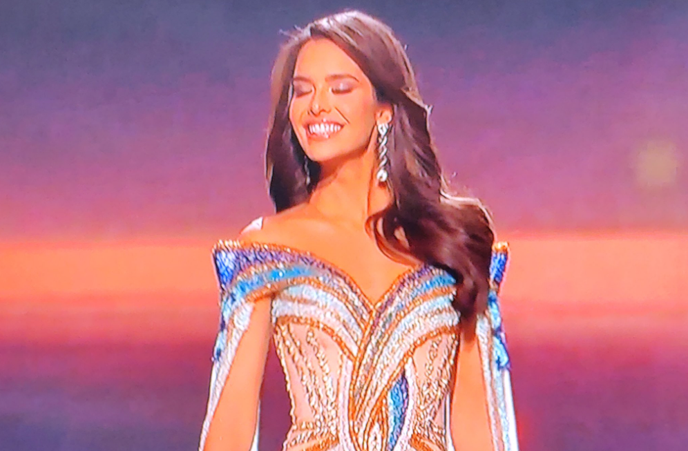 Amanda Dudamel derrochó elegancia y clasificó en el top 5 del Miss Universo (VIDEO)