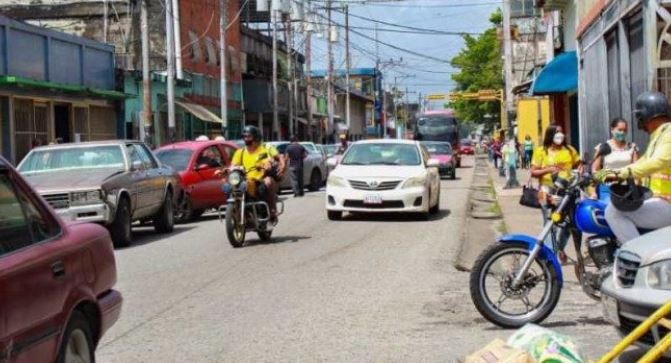 Renuncian trabajadores waraos de un comercio asiático en Tucupita por presuntos maltratos