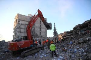 El número de víctimas mortales del terremoto en Turquía y Siria asciende a más de 35 mil muertos