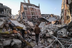 Siguen apareciendo supervivientes en Turquía 120 horas después de los terremotos