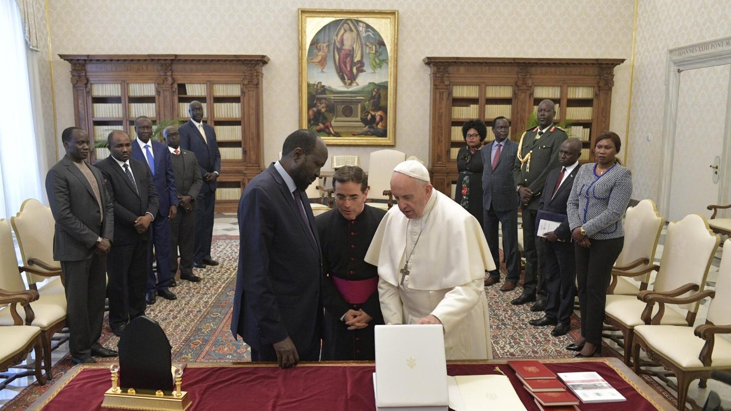 Presidente de Sudán del Sur confirma al papa Francisco que negociará acuerdo de paz en su país