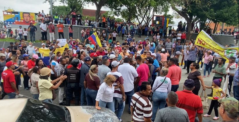 Intento de entrega de documento en alcaldía de Ciudad Guayana terminó en trifulca