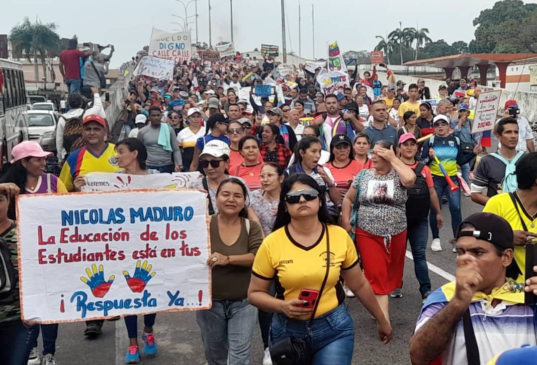 Mega marcha de docentes y trabajadores públicos de Barinas demostró que la “lucha sigue en la calle”