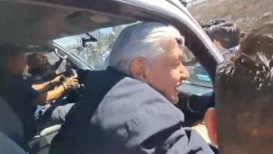Multitud echó a López Obrador de Ciudad Juárez en medio del clamor por justicia (VIDEO)