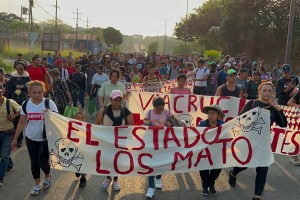 Migrantes parten del sur de México en protesta por el incendio mortal en Ciudad Juárez