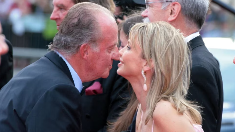 Juan Carlos I quiso grabar a su amante Corinna con un micrófono oculto para poder chantajearla