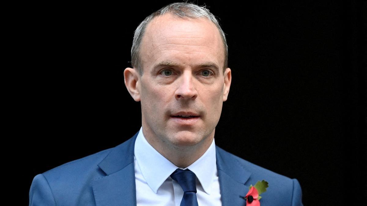 Renuncia vice primer ministro británico Dominic Raab, acusado de acoso moral