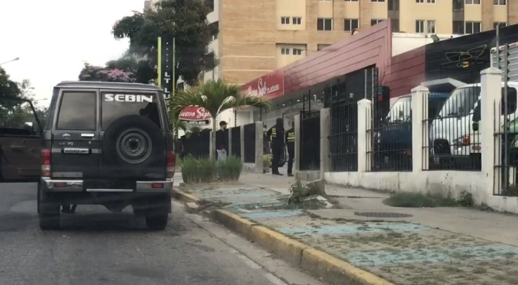 Los vehículos de lujo incautados en un concesionario en el occidente del país (Foto y Video)