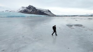 Una nueva aventura para el venezolano Julián Ruiz Sandoval: Caminar entre icebergs en Islandia (VIDEO)