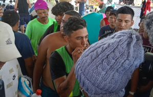 Imágenes sensibles: migrantes se cosieron los labios para presionar a autoridades de México