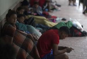 Menor llegada de venezolanos a la frontera de EEUU contribuye al desplome de los cruces ilegales