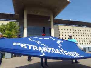 Sigue rechazo al “parapeto salarial”: Trabajadores públicos de Anzoátegui introdujeron recurso de amparo en tribunales