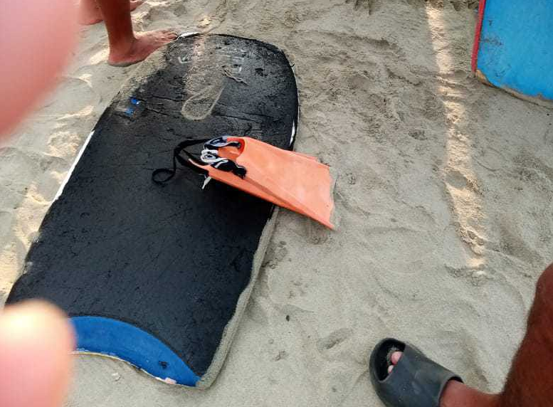 Surfista se ahogó en playa de Naiguatá producto de una embolia