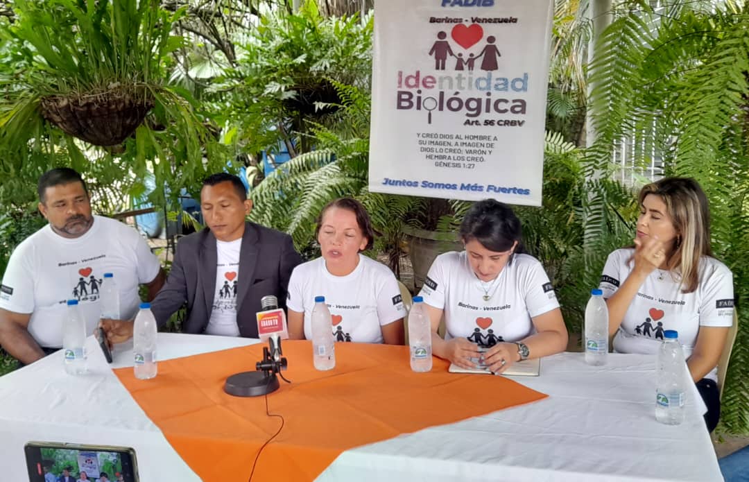 En escuelas de Barinas están implementando “El rincón de la identidad”, donde niños pueden vestirse de mujer