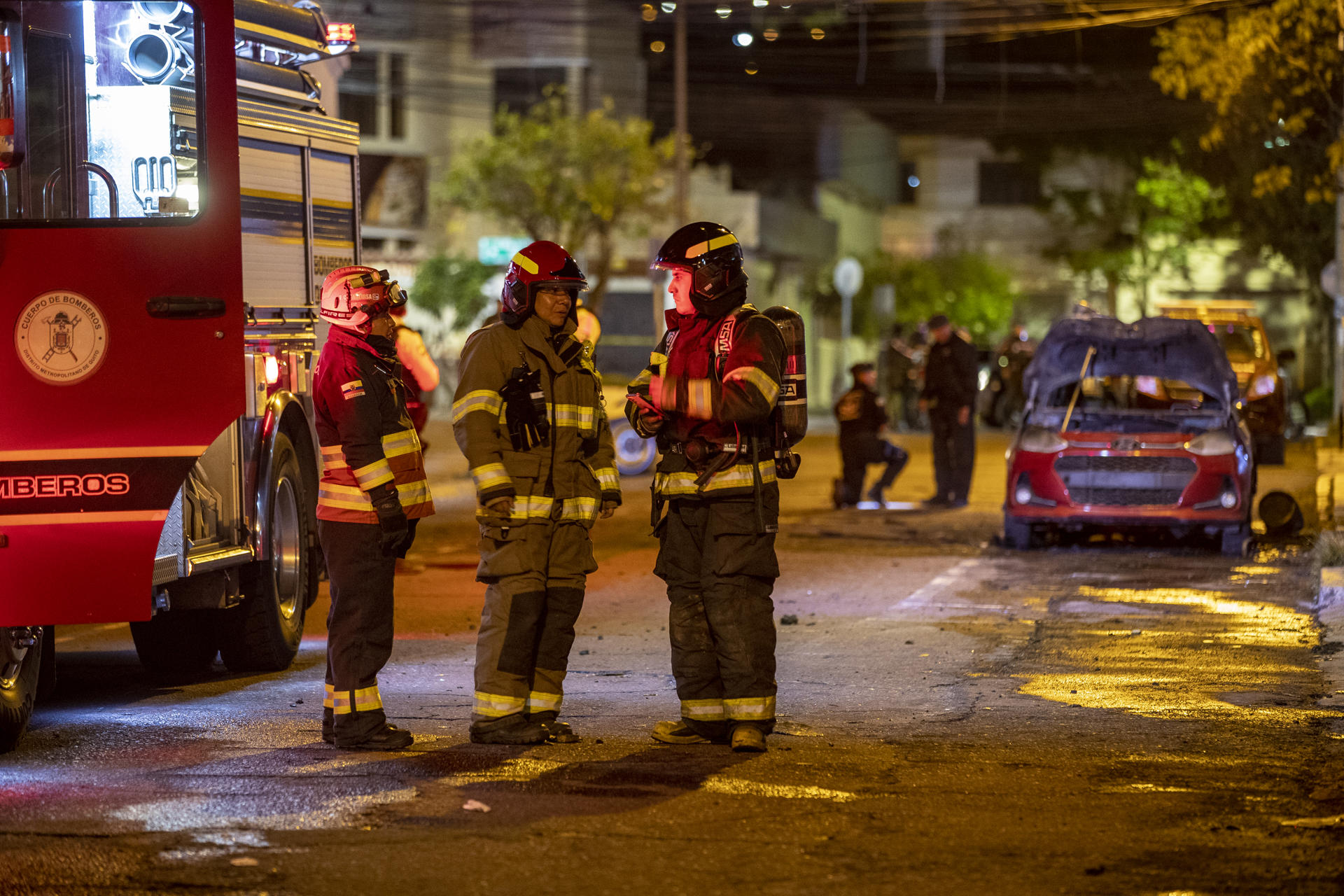 Caos en Ecuador: confirman que un segundo carro bomba explotó en Quito