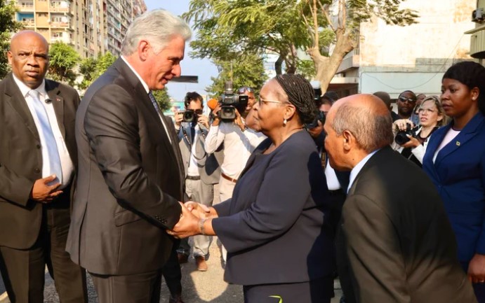 Miguel Díaz-Canel visita Namibia, última parada de su gira por África