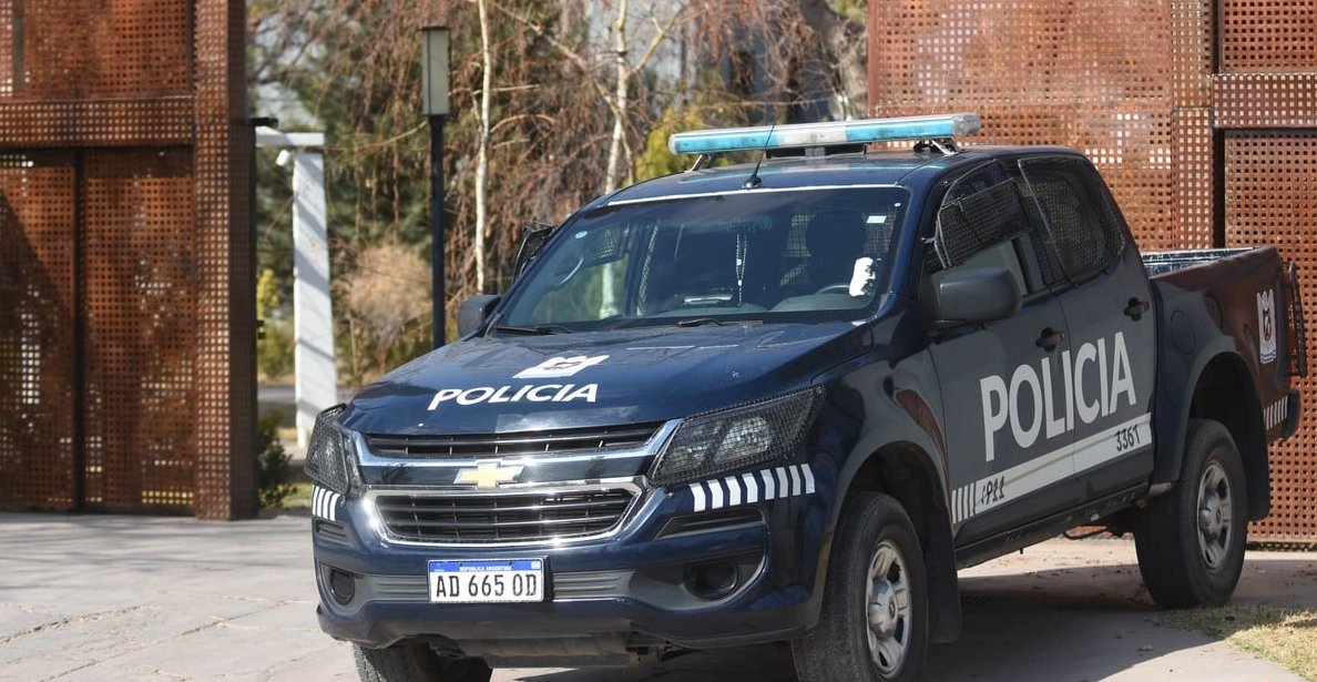 Mató a su vecino de tres disparos porque estacionó mal su auto y le bloqueaba la entrada