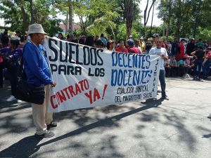 Maestros en Sucre retomaran las calles el próximo #18Sep para exigir mejores condiciones de trabajo