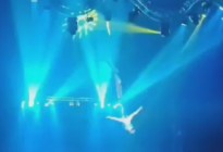 Impactante accidente de dos trapecistas en un circo captado en VIDEO: cayeron de gran altura en pleno show