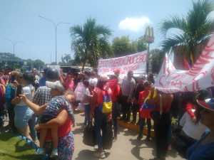Denuncian desalojos arbitrarios y violación de sus derechos a cientos de familias en Anzoátegui