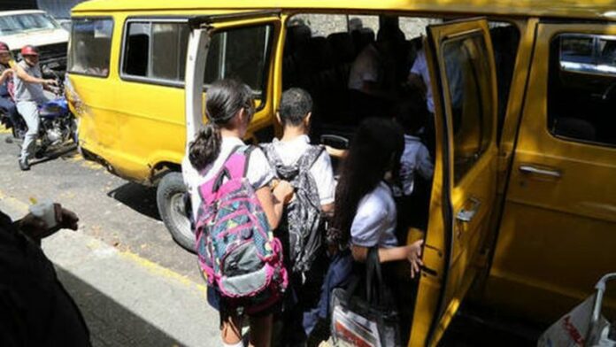 El transporte escolar de tu hijo: ¿Cómo escoger el más confiable y seguro?